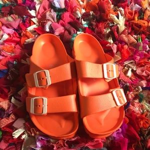 New Pool party sandals